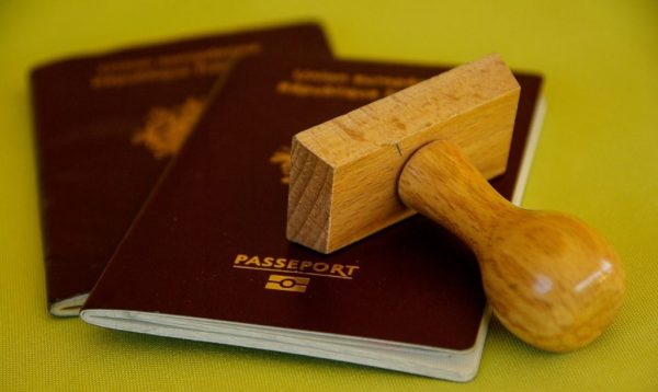 O que fazer se perder o passaporte no exterior